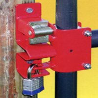 SpeeCo S16100500 Gate Latch, 1-Way, Lockable, Steel, Red, For: 1-5/8 to 2 in OD Round Tube Gate